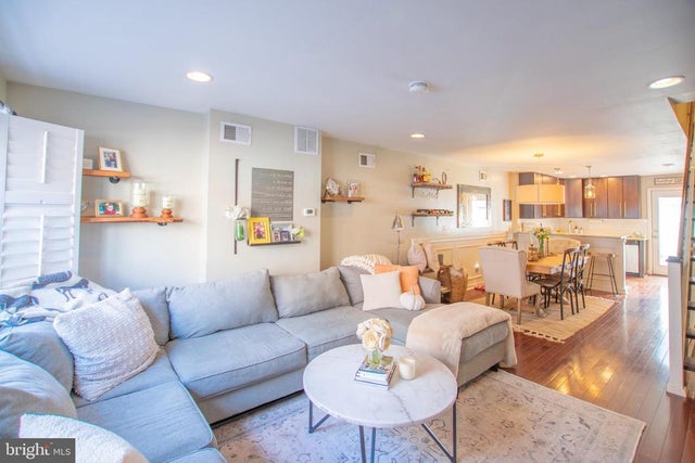 140 Mercy St, Philadelphia