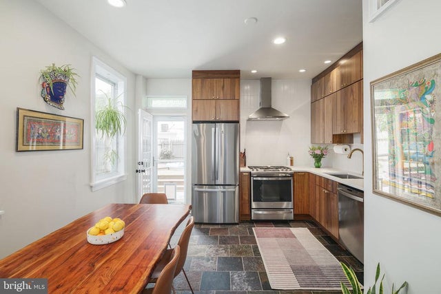 2215 E Boston St, Philadelphia