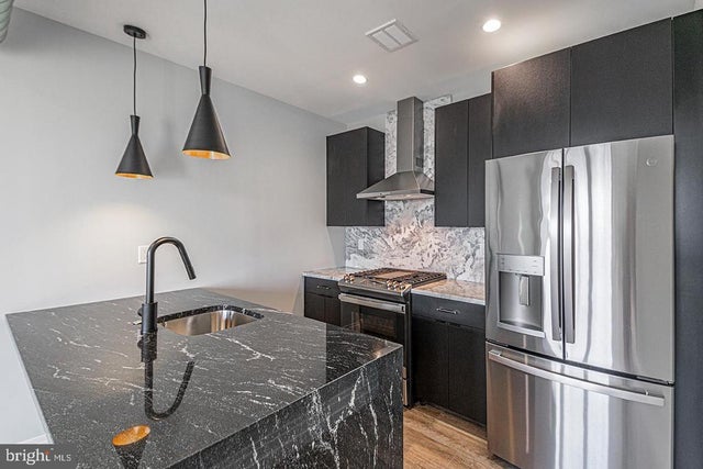 526 Brown St #unit 205, Philadelphia