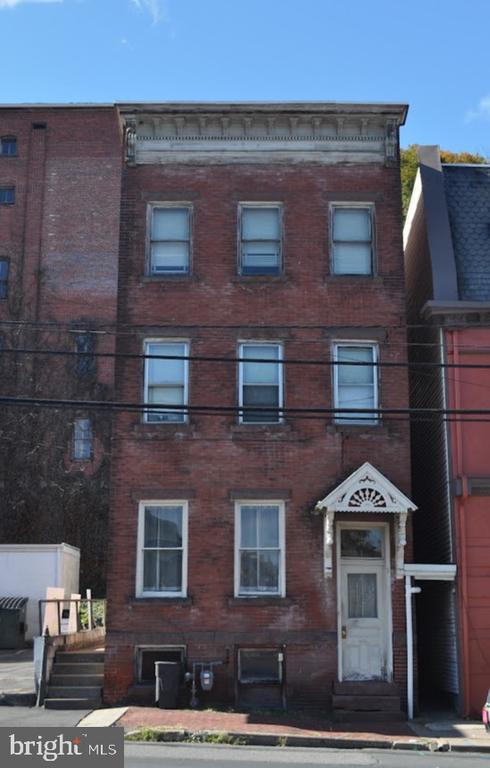 417 S Centre St, POTTSVILLE