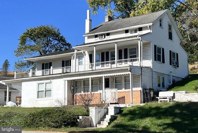 18 E Main St #b, New Freedom