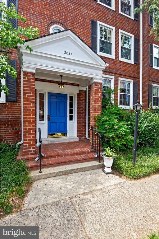 3057 S Buchanan St #b1, Arlington