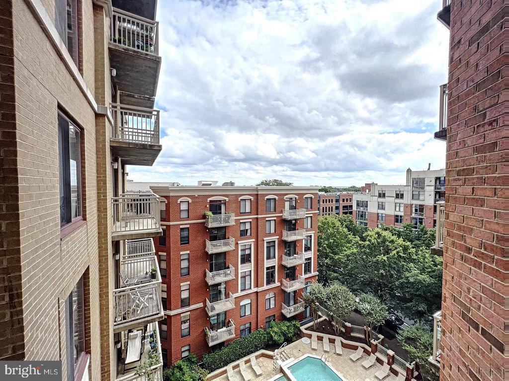 1201 N Garfield St #703, ARLINGTON