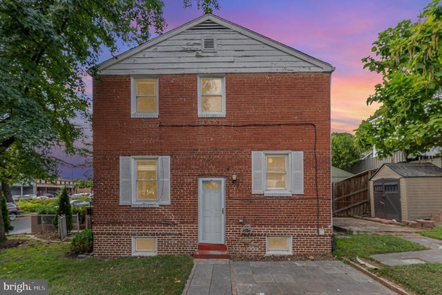 3729 S Four Mile Run Dr, Arlington