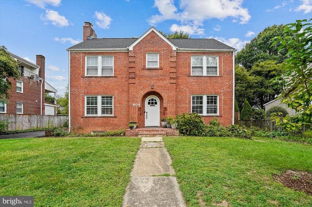 904 N Ivy St #1, Arlington