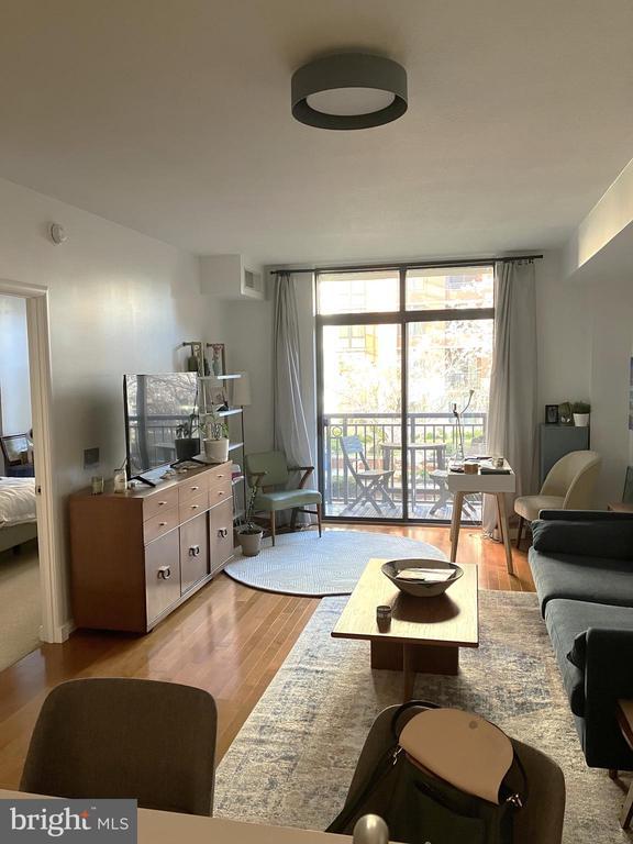 1021 N Garfield St #222, Arlington