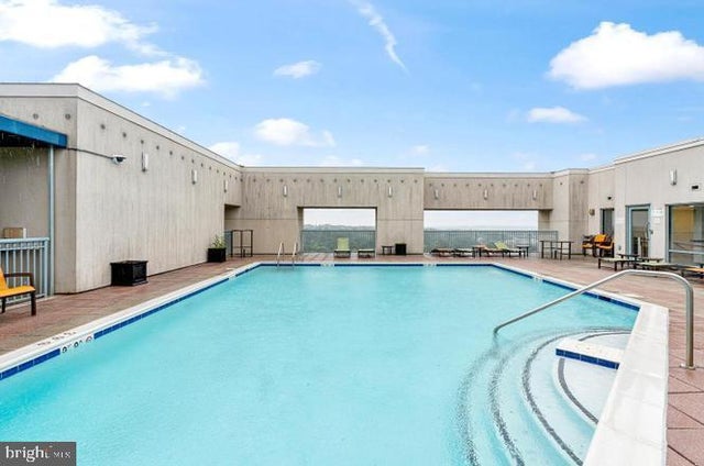 851 N Glebe Rd #1418, Arlington