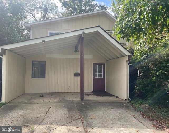 6356 12th St N, Arlington