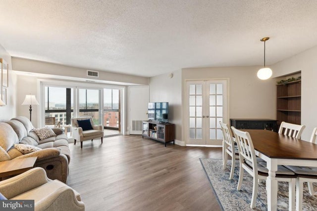 900 N Stafford St #1117, Arlington