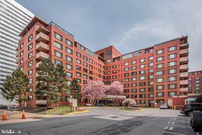 1021 Arlington Blvd #1117, Arlington