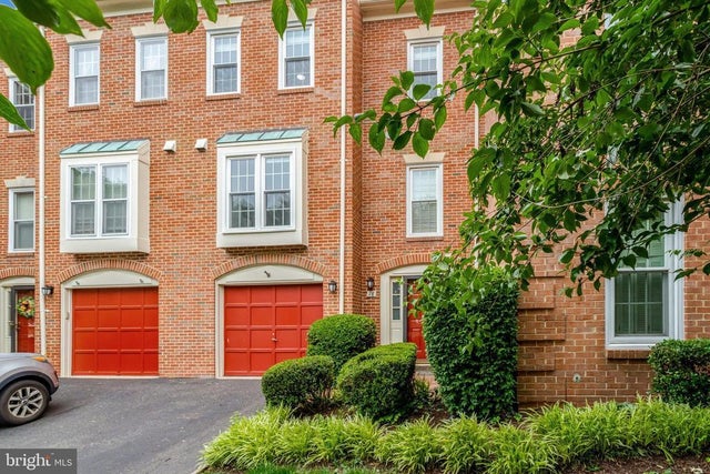 18 S Montana St, Arlington