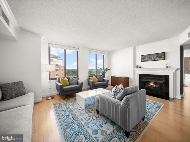 1205 N Garfield St #804, Arlington