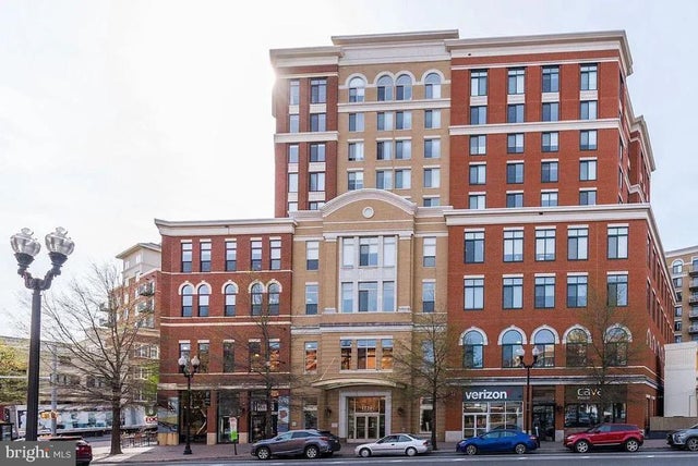 1220 N Fillmore St #909, Arlington