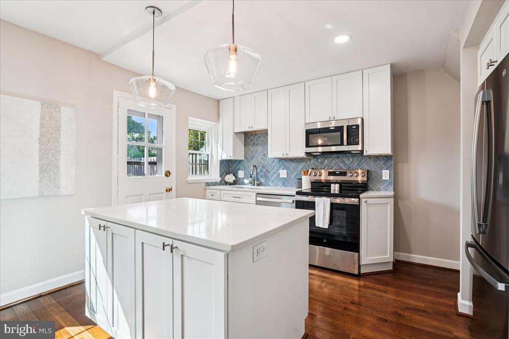 4642 31st Rd S, ARLINGTON