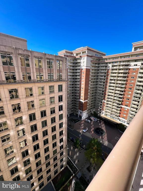 888 N Quincy St #1505, Arlington