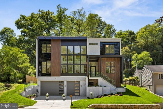 3554 Military Rd, Arlington