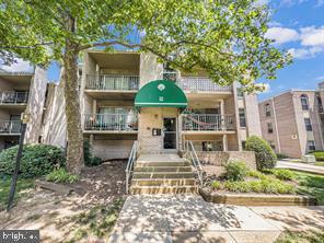 12 Canterbury Sq #301, Alexandria