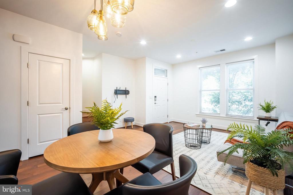 2215 Richmond Hwy #101, ALEXANDRIA