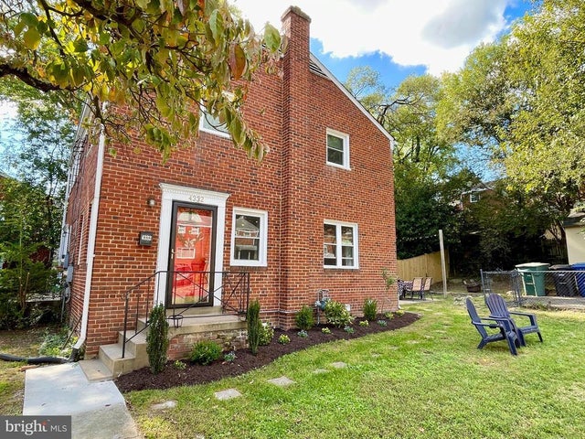 4332 Utica Ave, Alexandria