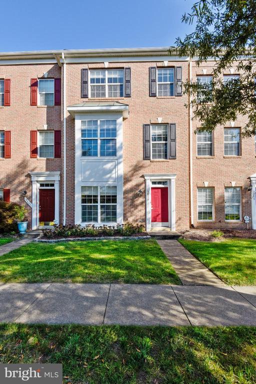 3811 Eisenhower Ave, Alexandria