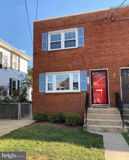 107a-del Ray E Alexandria Ave, ALEXANDRIA