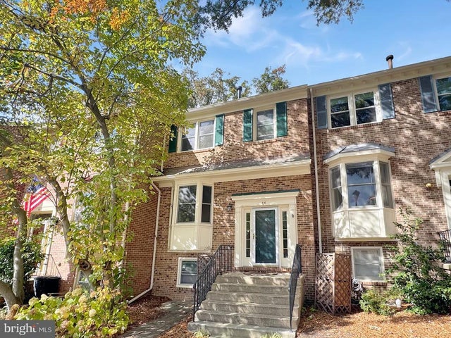 38 Carriage House Cir, Alexandria