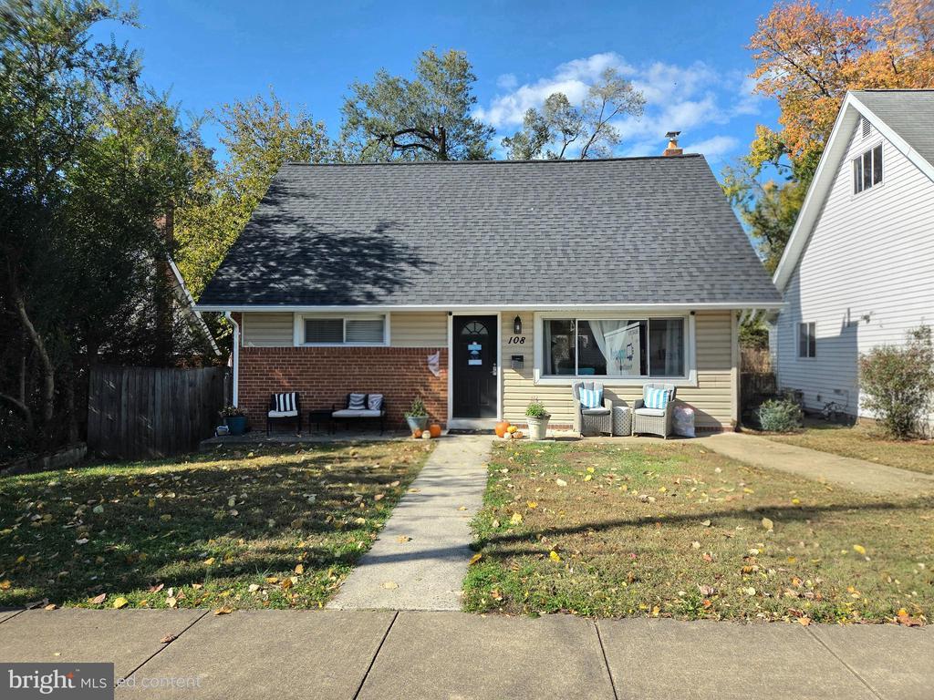 108 N Gladden St, ALEXANDRIA