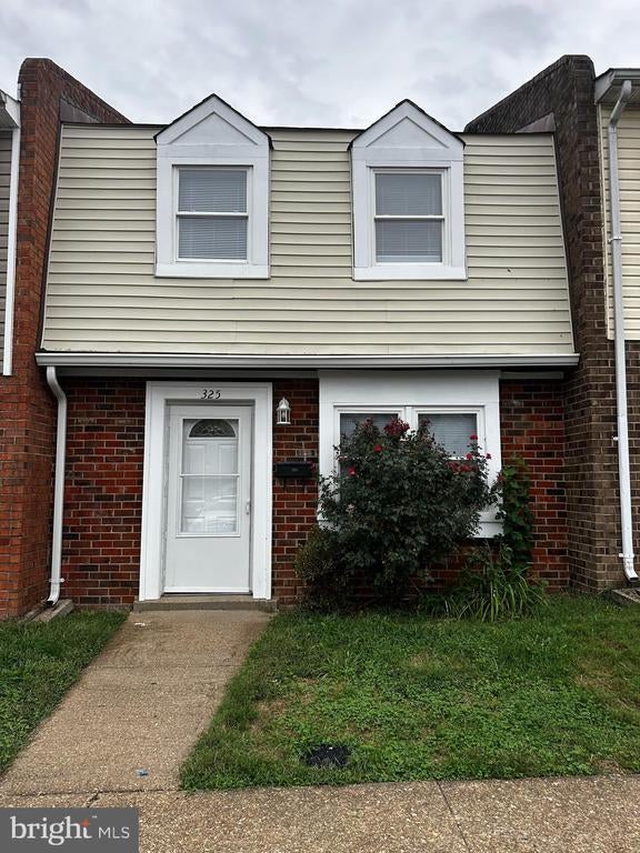 325 Brock Sq, Fredericksburg