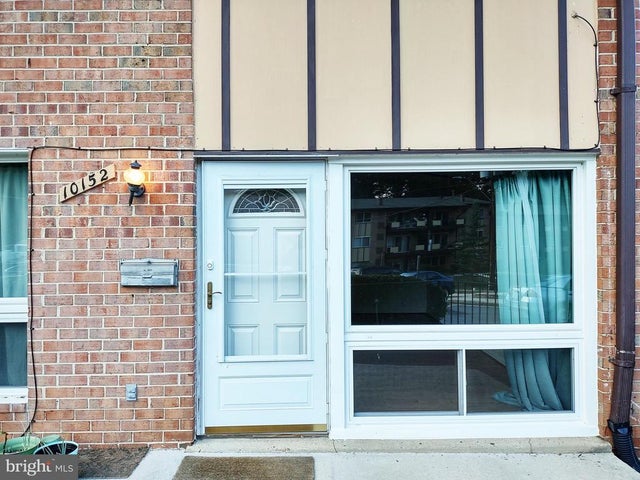 10152 Fair Woods Dr, Fairfax