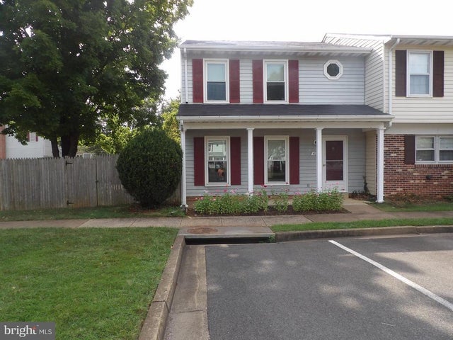 413 Forest Ct, Warrenton