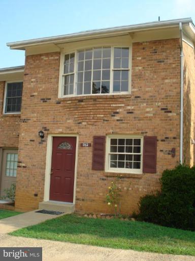 332 Jackson St, Warrenton