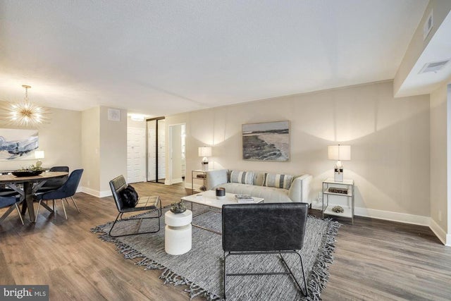 8370 Greensboro Dr #603, Mclean