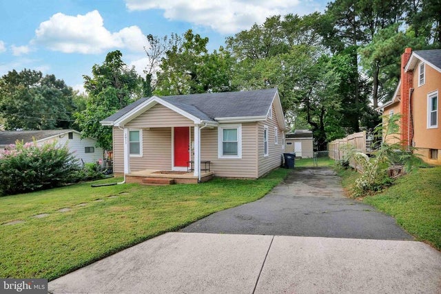 2811 Groveton St, Alexandria