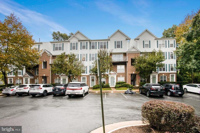 12765 Fair Crest Ct #303, Fairfax