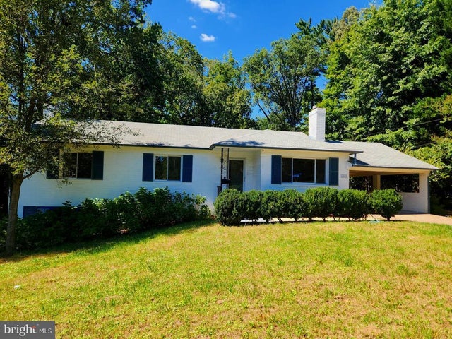 3300 Potterton Dr, Falls Church