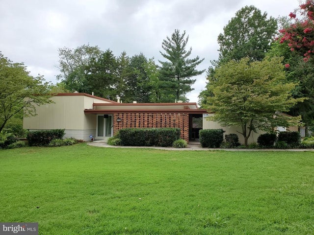 2030 Greenwich St, Falls Church