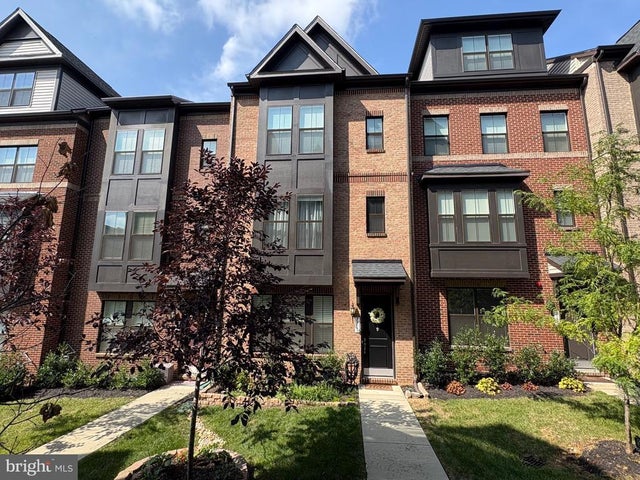 7318 Mountaineer Dr, Alexandria