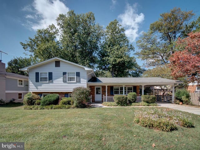 705 Main Dr, Herndon