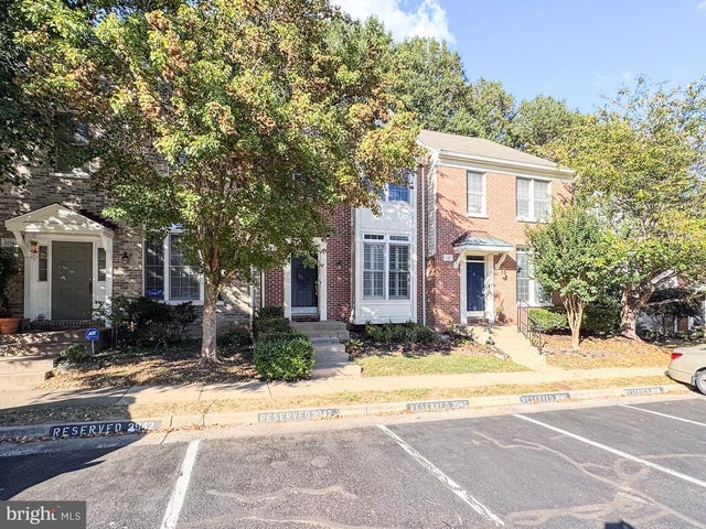 11742 Valley Ridge Cir, Fairfax