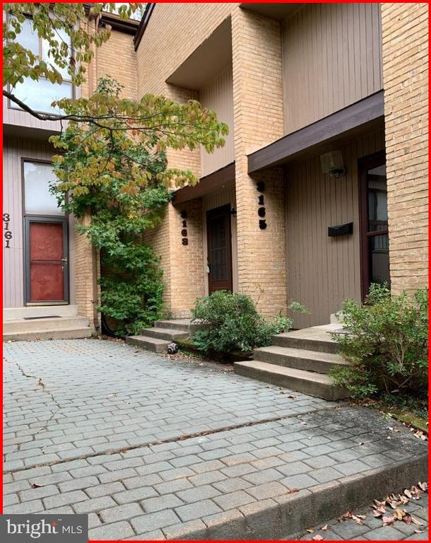 3163 Colchester Brook Ln, Fairfax