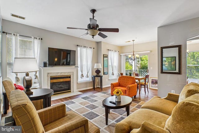 5908 Founders Hill Dr #101, Alexandria