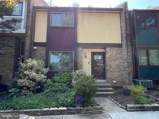 6870 Deer Run Dr, Alexandria