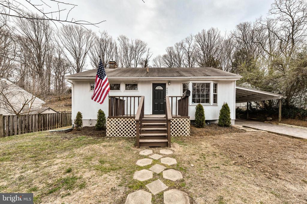 6607 Berkshire Dr, ALEXANDRIA