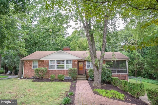 5950 Clames Dr, Alexandria