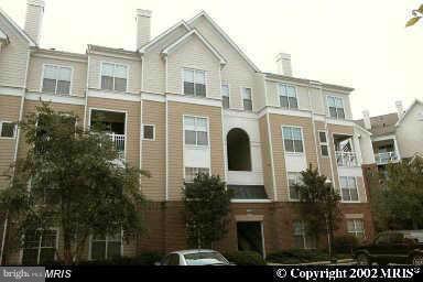 2203 Westcourt Ln #304, Herndon