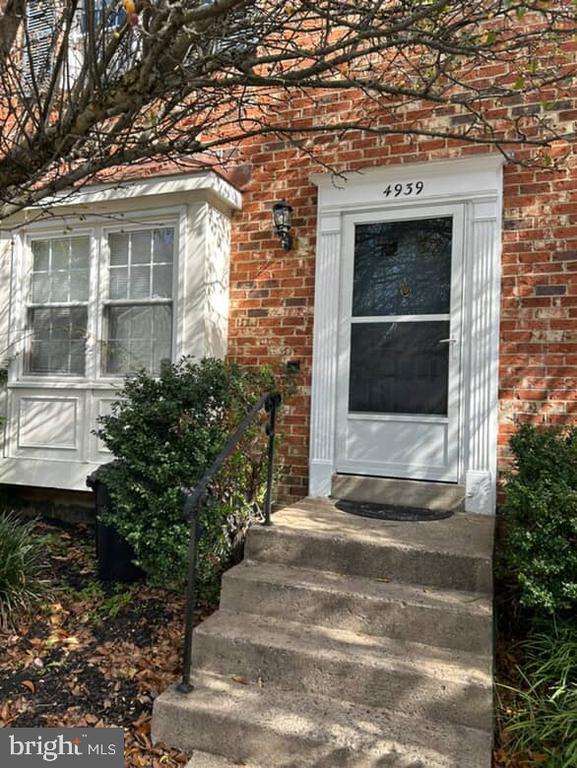 4939 Mcfarland Dr, Fairfax