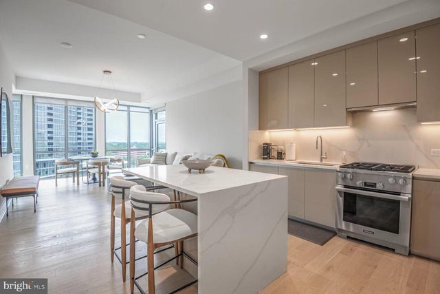 7887 Jones Branch Dr #803, Mclean