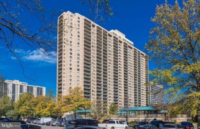 5505 Seminary Rd #2413n, Falls Church