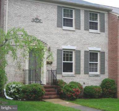 9518 Hunt Square Ct, Springfield