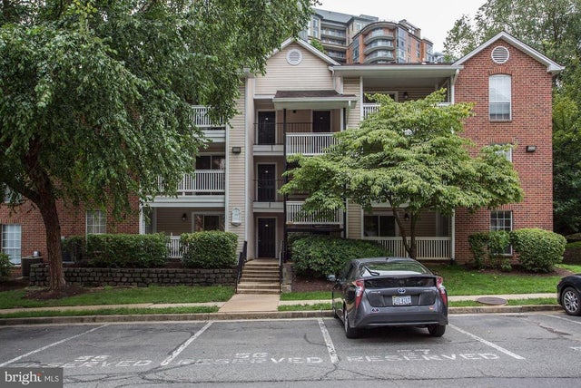 1511 Lincoln Way #104, Mclean